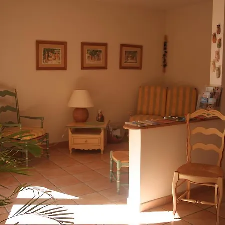 Les Cigales Hotell