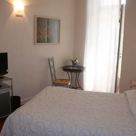 Les Cigales Hotell Allauch