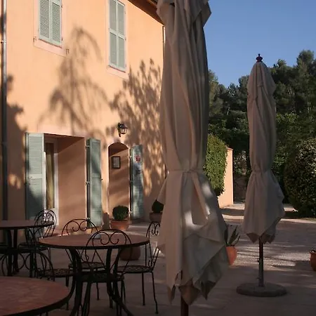 Les Cigales Hotell 3*